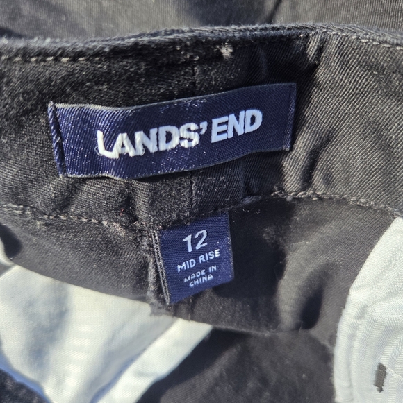 Lands' End Women's Black Mid-Rise Shorts - Picture 3 of 5